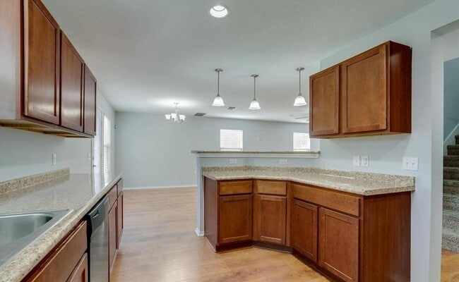 Building Photo - 6801 Baythorne Dr