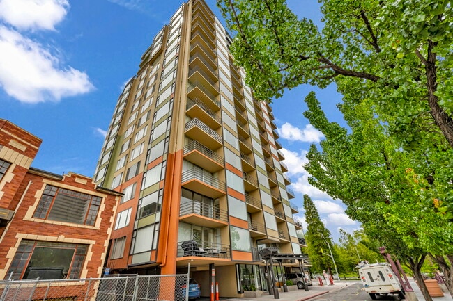 Building Photo - 280 Island Ave