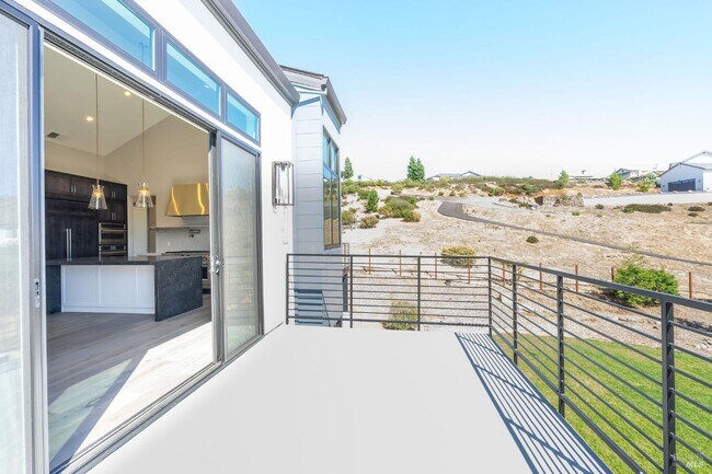Building Photo - 3842 Horizon View Way
