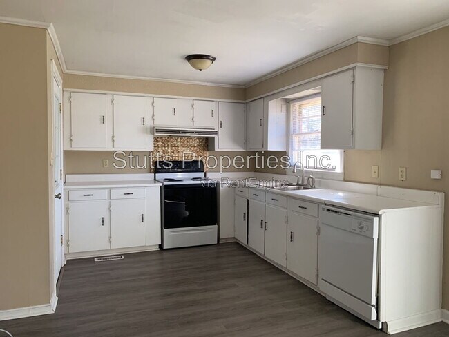 Building Photo - 118 Shoals Blvd