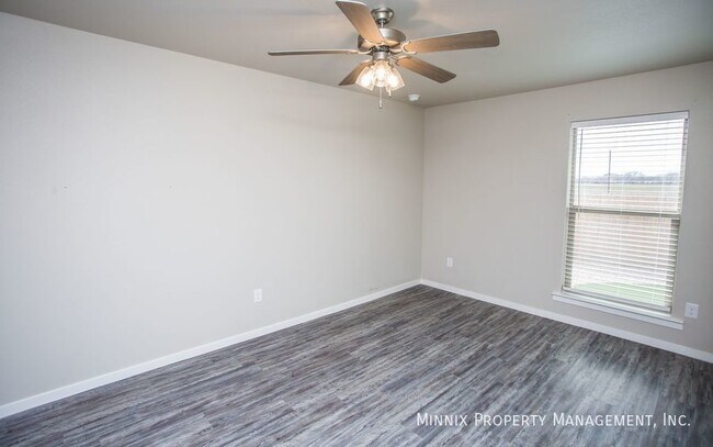 Building Photo - 1924 Langford Ave