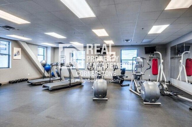 Building Photo - 125 S Kalamazoo Mall