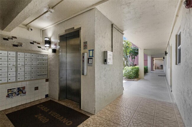 Building Photo - 2300 NE 10th St