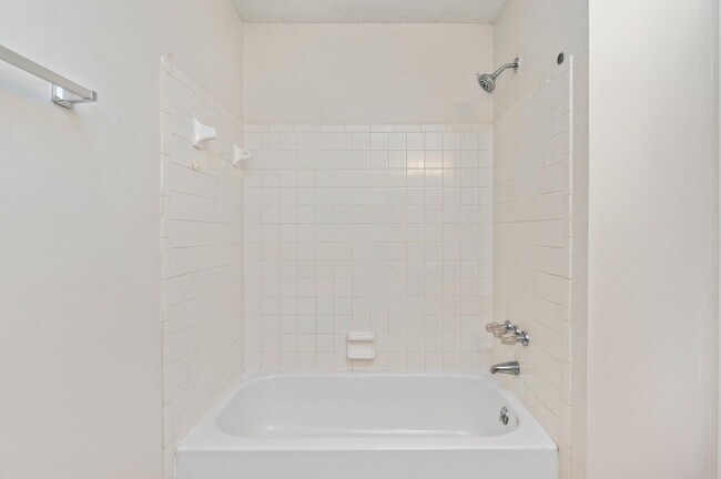 Building Photo - 4021 Valparaiso Blvd