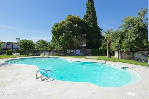 Pool - Garden Living Homes