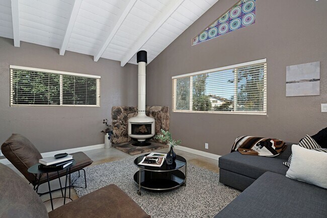 Building Photo - Beautiful 3BD 2BA House Sitting on Over 1/...