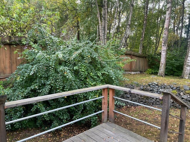 Building Photo - 4 Bedroom House in Prime Oceanview Location
