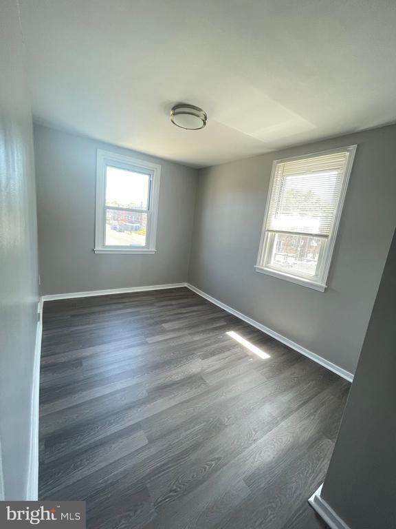 Building Photo - 3157 St Vincent St