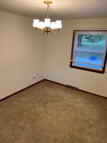 Dining Room - 4121 Marr Rd