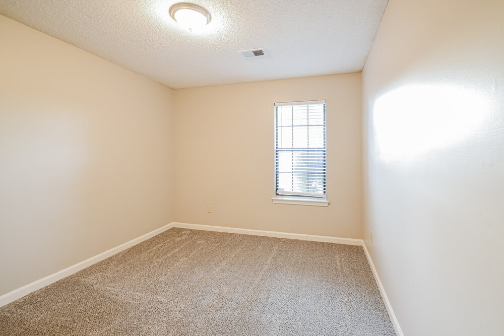 Building Photo - 7117 Goodman Ridge Dr