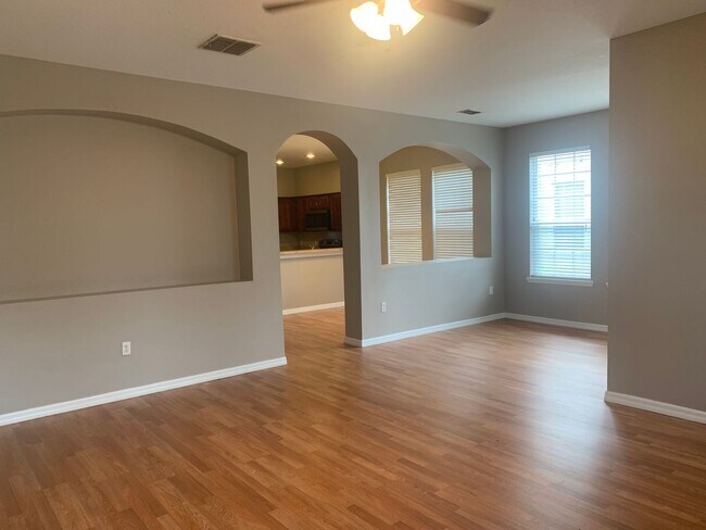 Building Photo - MOVE IN SPECIAL- 3/2 Condo w/ 2 Car Garage in Harmony, FL