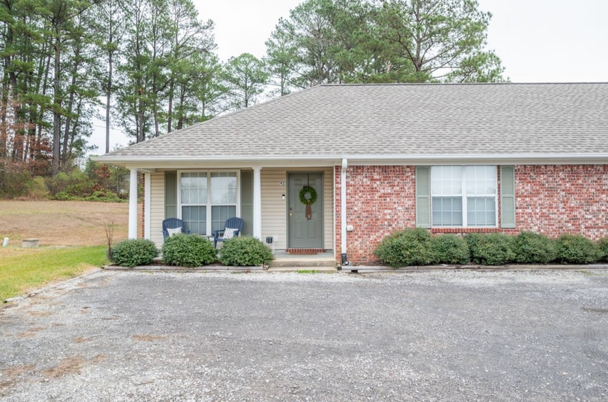 Building Photo - 127 Darby Way