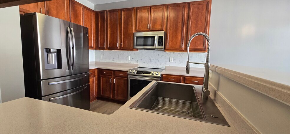 Building Photo - 848 Parkland Pl