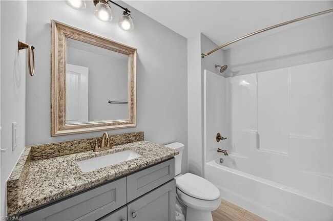 Building Photo - ****** $200 OFF FIRST FULL MONTH OF RENT!! ******