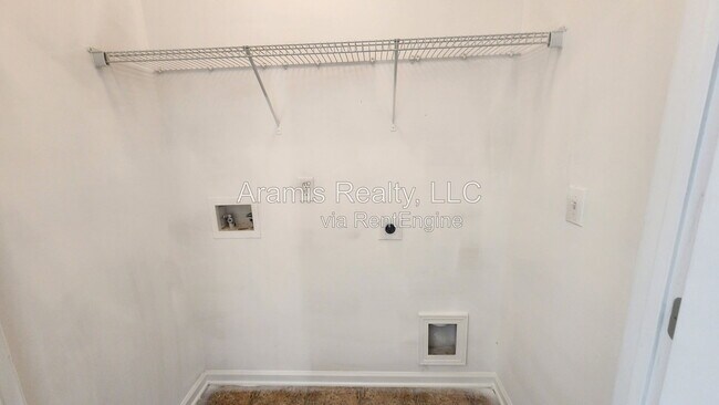 Building Photo - 2847 Laurel Ridge Cir