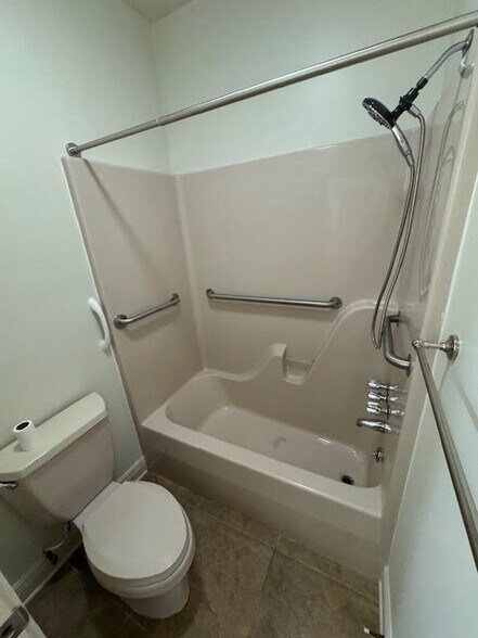 Building Photo - 532 N 2nd St