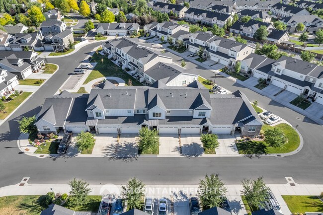 Building Photo - 607 Sawback Ln