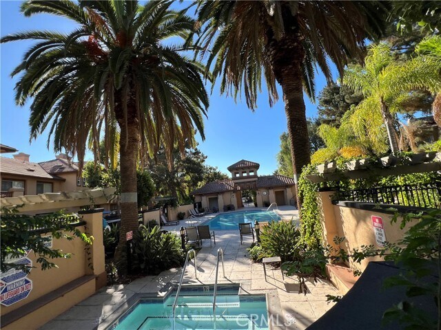 Building Photo - 2723 Dietrich Dr