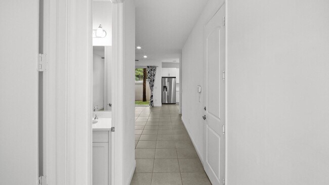 Building Photo - 6919 Pines Cir