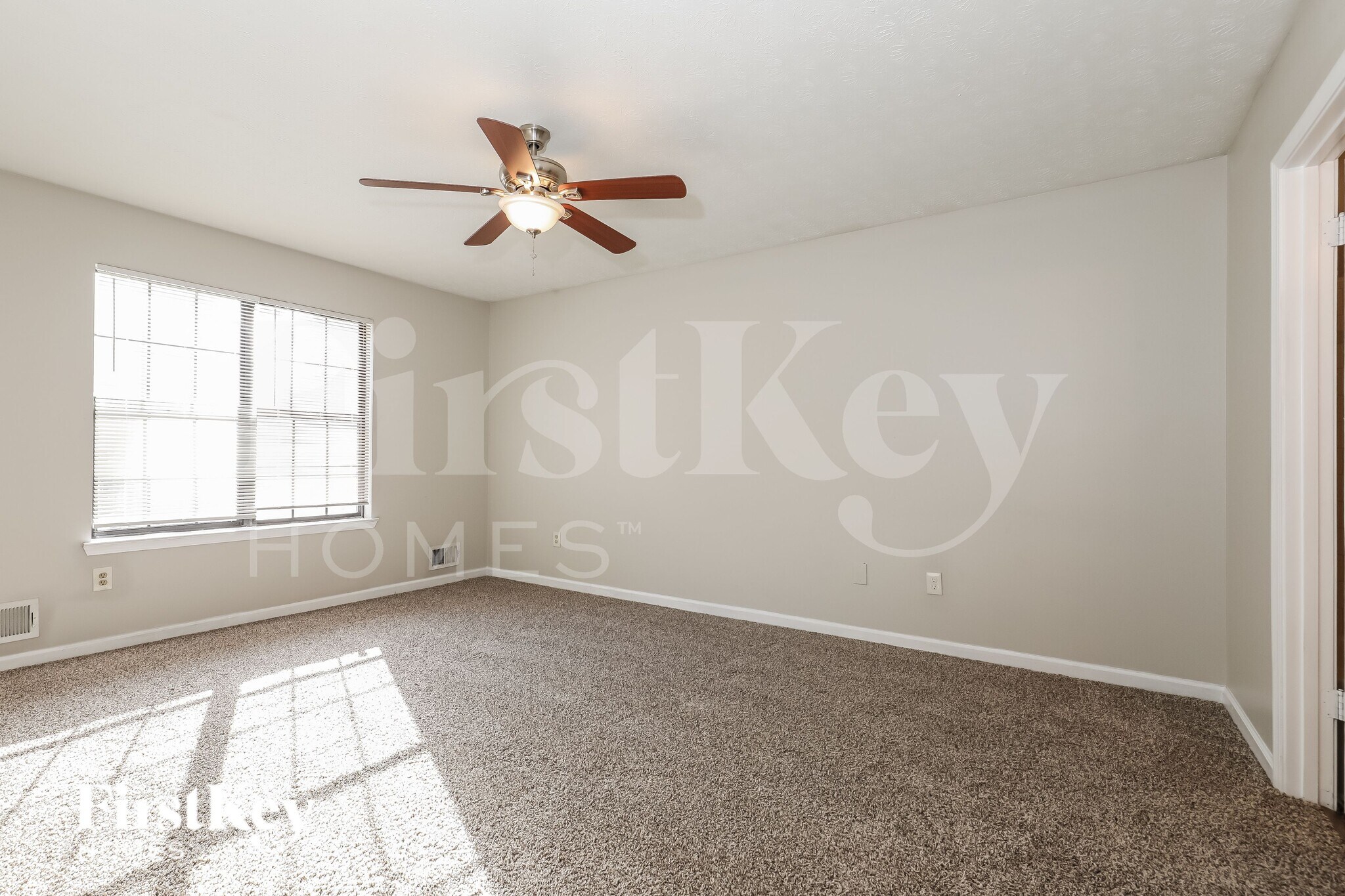 Building Photo - 10485 Ace Ct