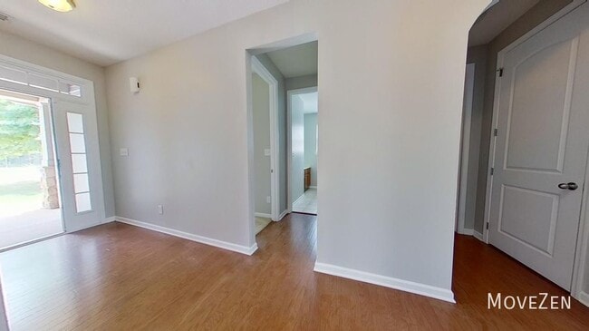 Building Photo - 4402 Hubbard Rd