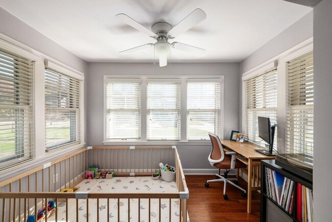 Building Photo - 190 E Dominion Blvd