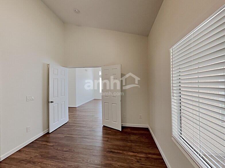 Building Photo - 4224 E Cathedral Rock Dr