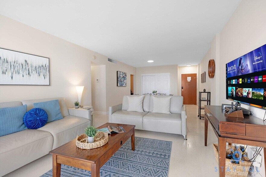 Building Photo - 3901 S Ocean Dr