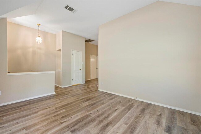 Building Photo - 3937 Kristencreek Ln