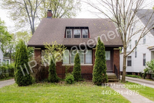 Primary Photo - 18506 Chagrin Blvd