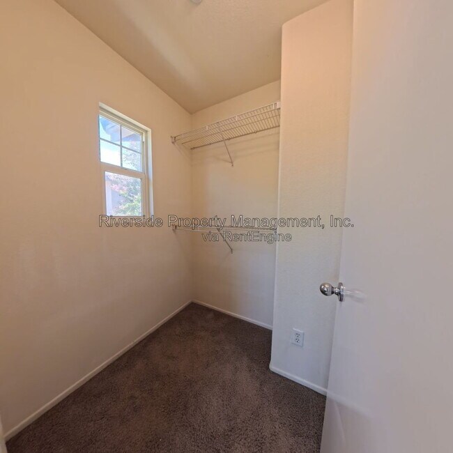 Building Photo - 4031 Cey Ct