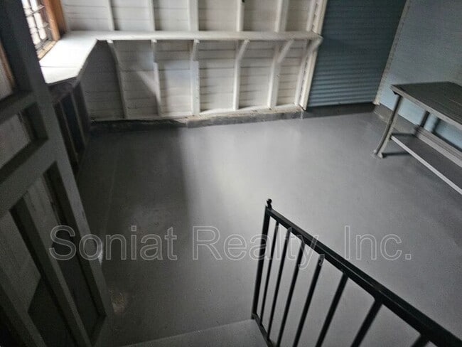 Building Photo - 622 S Scott St