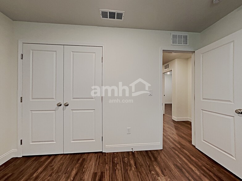 Building Photo - 330 Timber Kate Pl