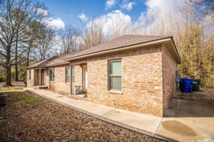 Building Photo - 1413 Hardy St