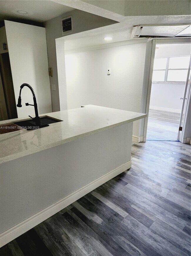 Building Photo - 8000 Fairview Dr