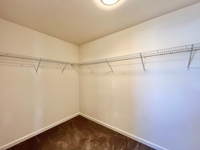 Building Photo - 823 Georgia Oak Ln