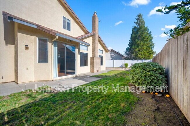 Building Photo - 516 Carrigane Way