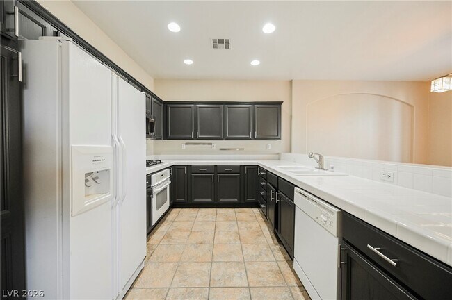 Building Photo - 9108 Vista Greens Way