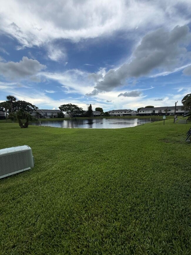 Building Photo - 3104 Poolside Dr