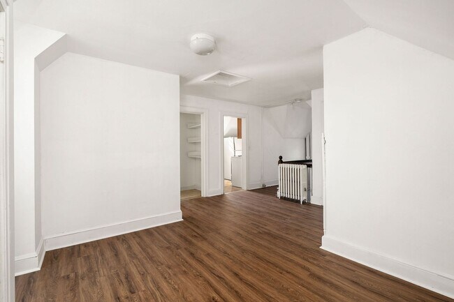 Building Photo - 29 Wiggins St
