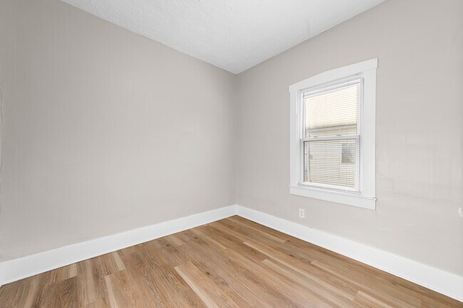 Building Photo - 3424 Hale Ave