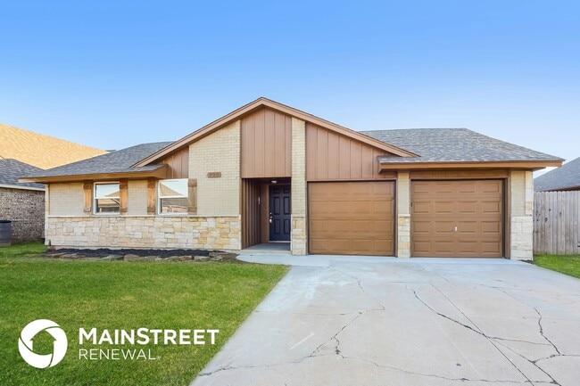 Building Photo - 700 SW 12th St