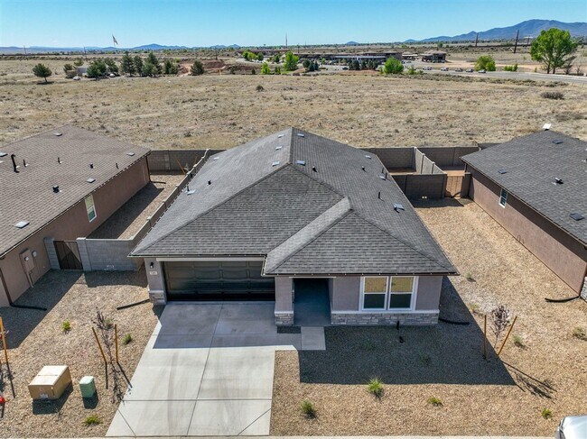 Building Photo - Rent This New Build in Prescott Valley!