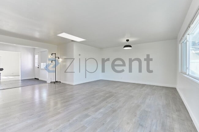 Building Photo - 1410 Central Ave