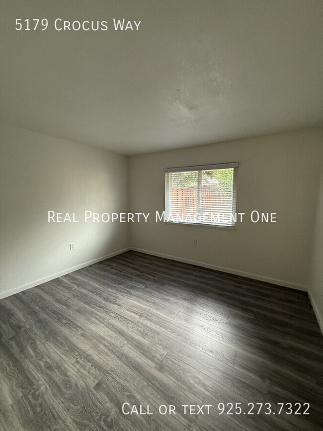 Building Photo - 5179 Crocus Way