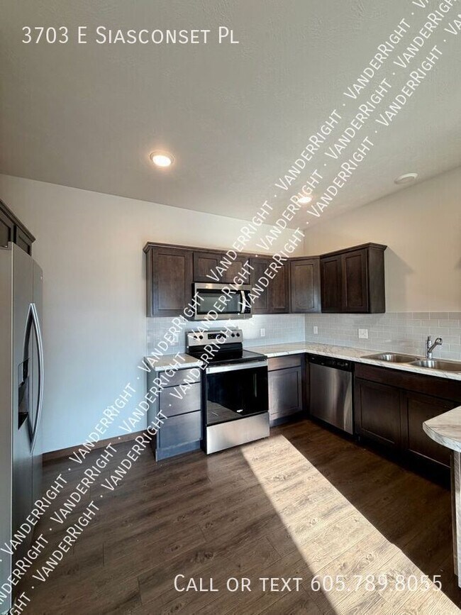 Building Photo - 3703 E Siasconset Pl