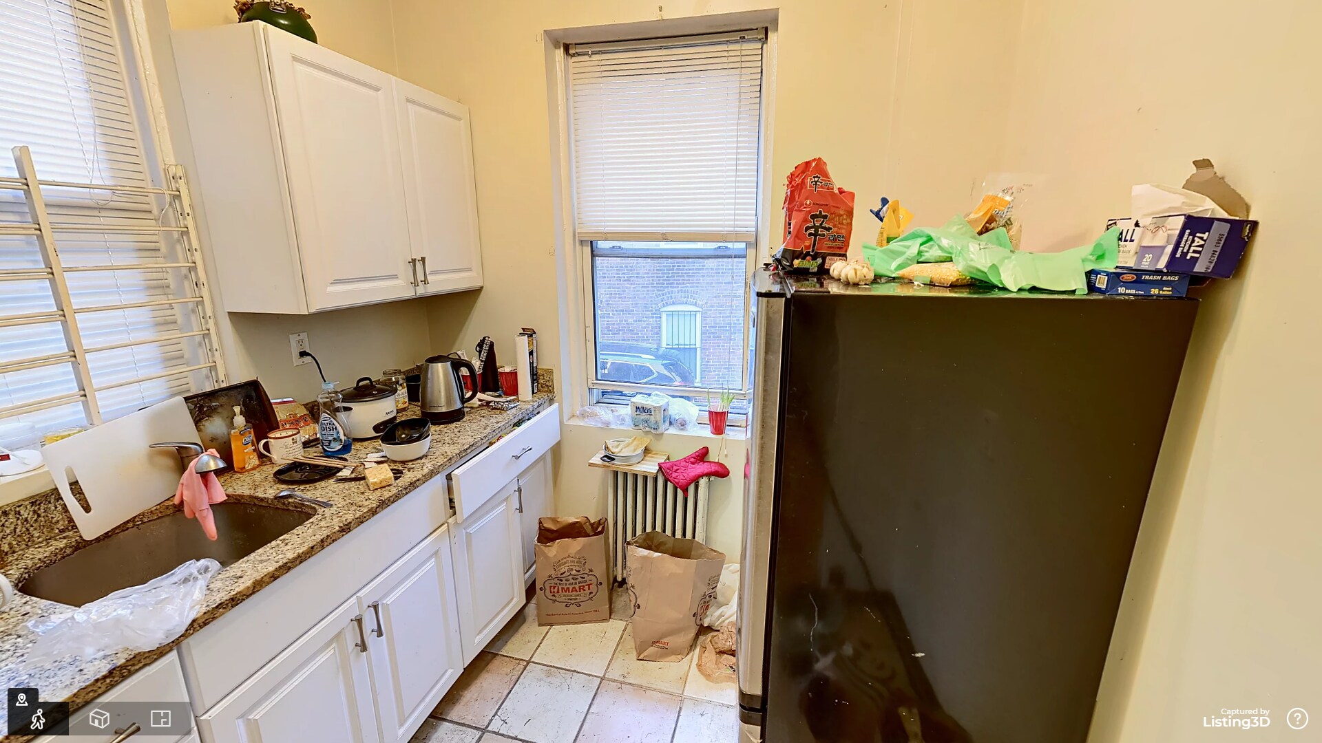 Building Photo - 126 Warren St