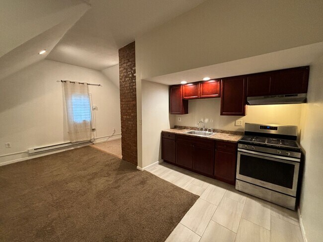 Building Photo - 300 Milburn Dr