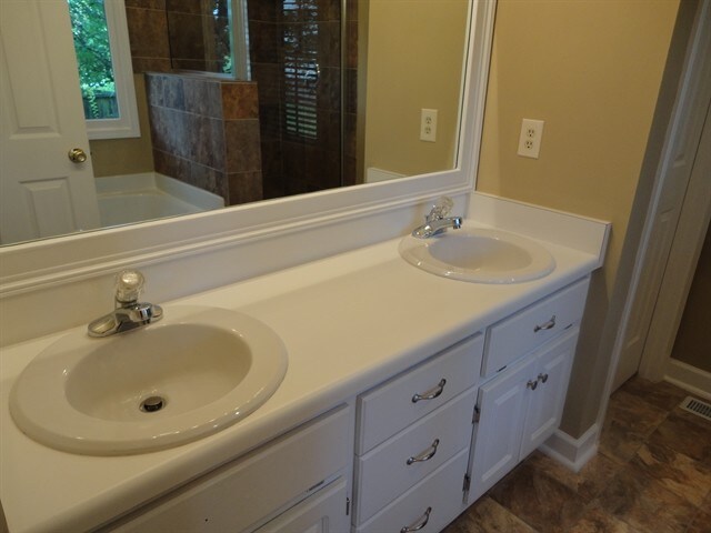 Building Photo - 14 Irish Rose Ct