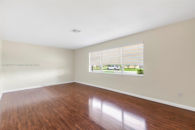 Building Photo - 5070 Ponderosa Ln